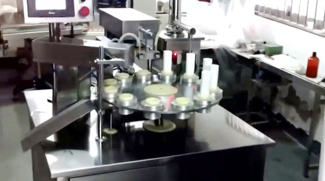 tubes filling ultrasonic sealing machine semi automatic மீயொலி குழாய்கள் சீலர் நிரப்பு equip.jpg