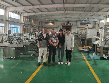 இங்கிலாந்து வாடிக்கையாளர்கள்