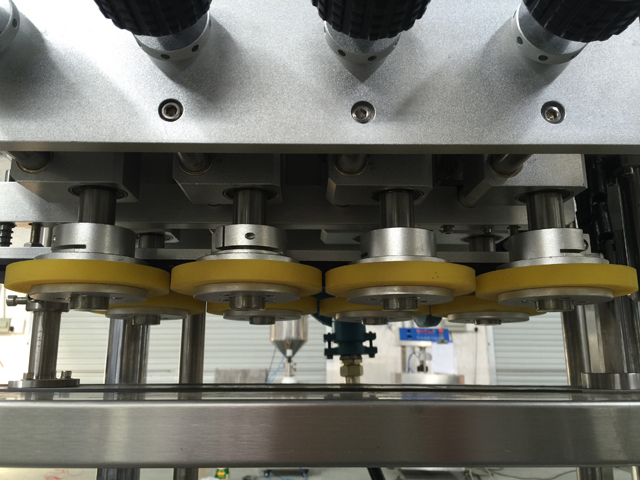 machinery.jpgக்கான கேப்பிங் ஹெட்