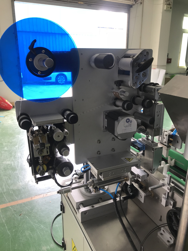 printer.jpg உடன் லேபிளிங் இயந்திரம்