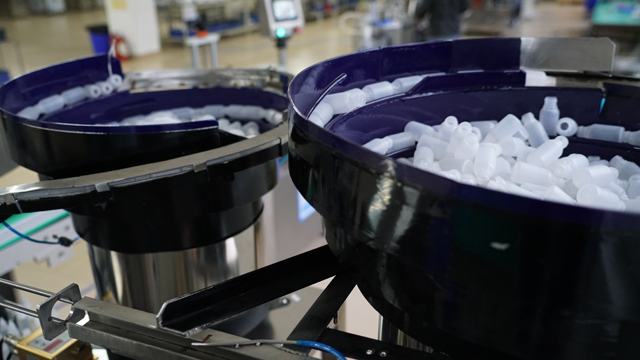 பாட்டில் feeder.jpg