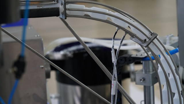 பாட்டில்கள் feeder.jpg