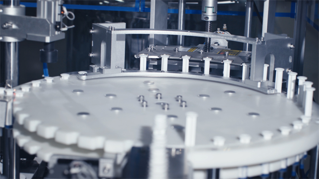 சிரிஞ்ச் நிரப்புதல் capper.jpg