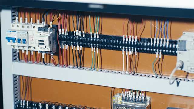 மின்னணு பலகை.jpg