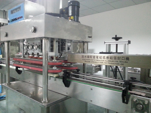 capping machine automatic high speed அதிவேக மூடுதல் இயந்திரங்கள்.jpg
