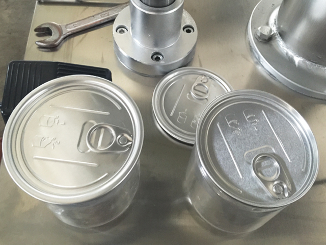 மெட்டல் கேன்கள் கேப்பிங் machine.jpg