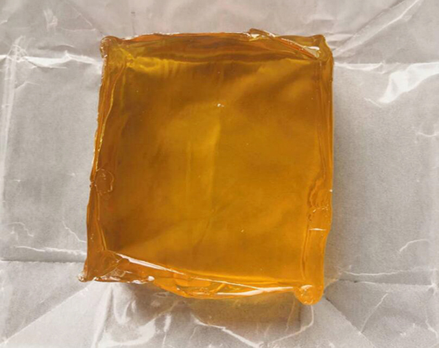 சூடான உருகும் பசை பொருட்கள்.jpg