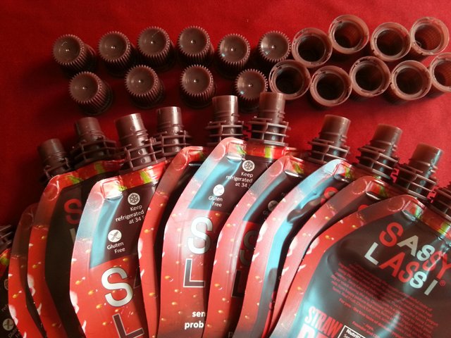 அனைத்து இயற்கையான புரோபயாடிக் ஸ்ட்ராபெரி தயிர்களின் பரபரப்பான சுவை