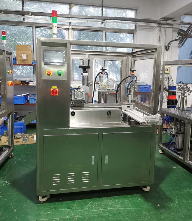 சேமிப்பு தொட்டியில் உள்ள இயந்திரம்.jpg