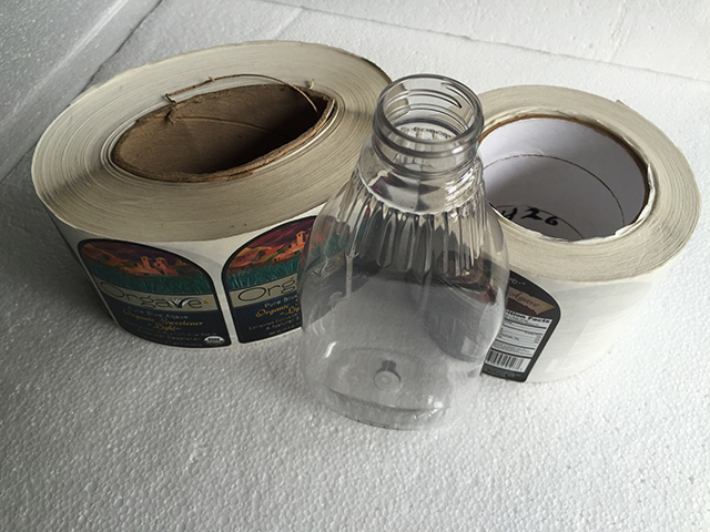 பிளாட் பாட்டில்கள் லேபிளிங் மெஷின் ரோல்ஸ் லேபிள்கள் (2).jpg