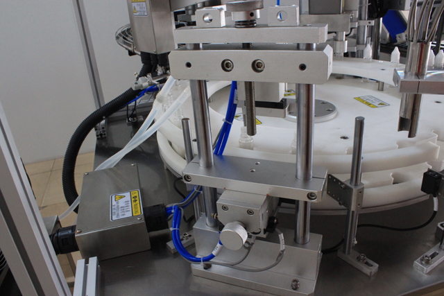 நிரப்பும் குழாய்கள்.JPG