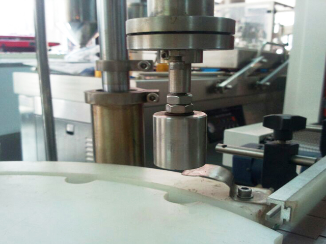 கேப்பிங் ஹெட்.jpg