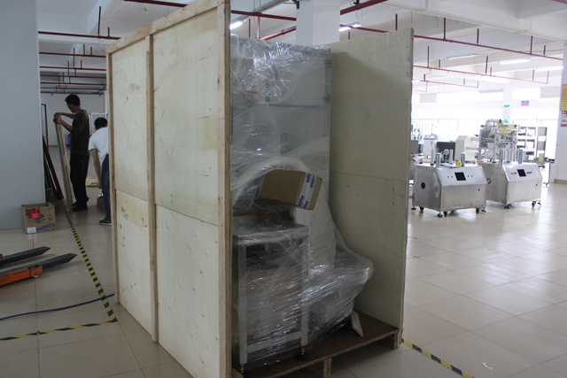 கிடைமட்ட லேபிளிங்கிற்கான மரப்பெட்டி பேக்கிங் (1).JPG