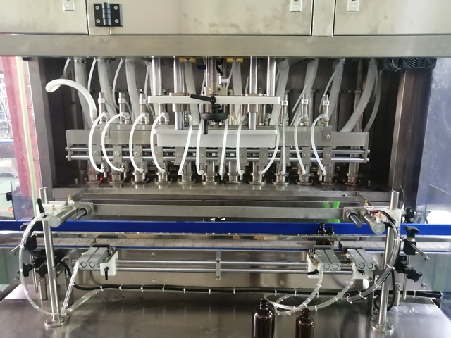 கலவை ஹீட்டர் (4).jpg உடன் 12 தலைகள் நிரப்புதல் இயந்திரம்