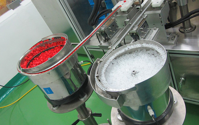 கேப்ஸ் ஃபீடிங் கிண்ணம்.jpg