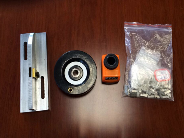 cutter mould for ultrasonic sealing machine மீயொலி குழாய்கள் சீல் இயந்திரம் (1).jpg க்கான MULD & CUTTER