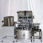 மோனோபிளாக் முடி பராமரிப்பு எண்ணெய் சிறிய பாட்டில்கள் நிரப்புதல் மற்றும் அழுத்தும் கேப்பிங் இயந்திரம்