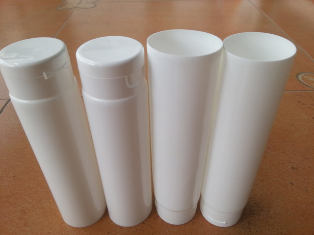 tubes samples sent from indian buyer குழாய்கள் von puneet Garg.jpg