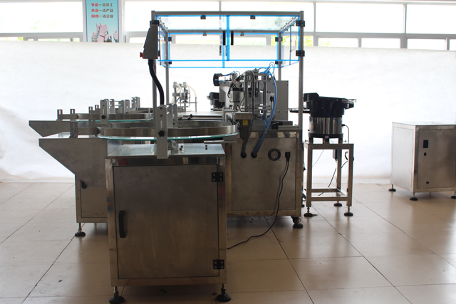 நிரப்புதல் அத்தியாவசிய எண்ணெய் இயந்திரம்.jpg