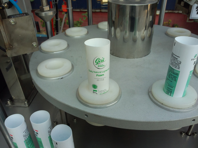 tubes for filling sealing cream.jpg க்கான குழாய்கள் நிரப்பு சீலர்