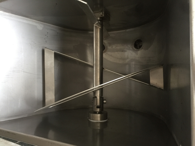 air guage for filling machines connected with air compressor துல்லியமான நிரப்புதல் தொகுதிக்கான ஏர் கேஜ்.jpg