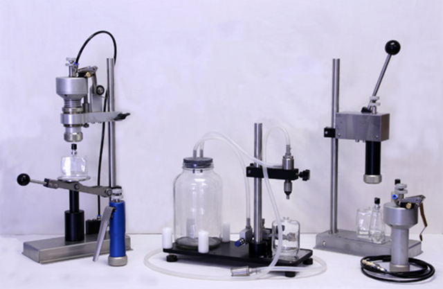 கண்ணாடி பாட்டில்களுக்கான crimping இயந்திரங்கள்.jpg