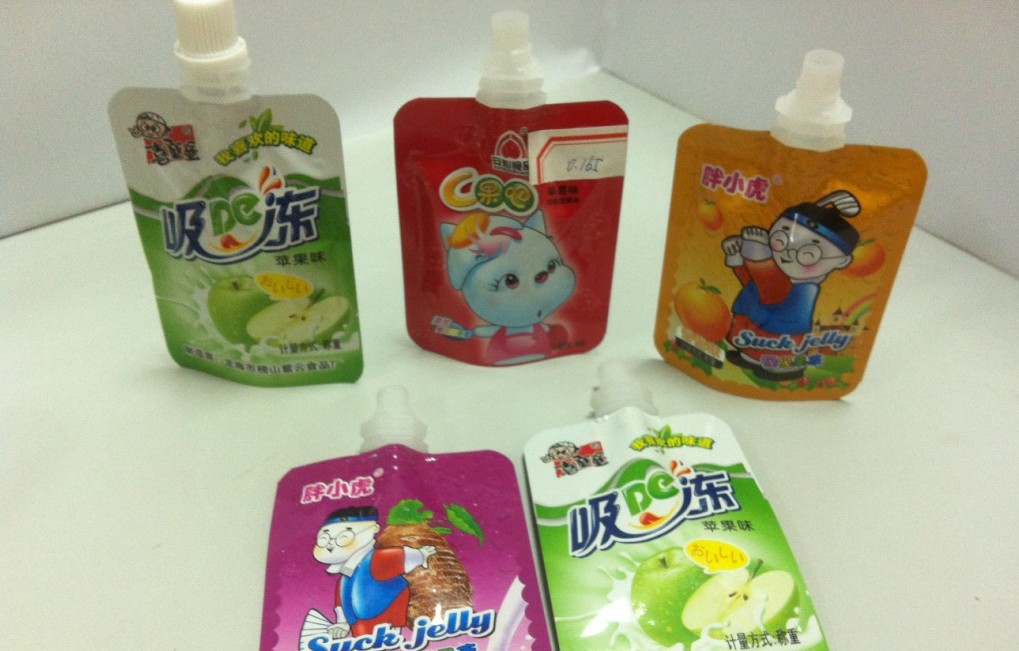 stand up bags for filling ஹாப்பர் .jpg நிரப்பும் ஒற்றை தலை ஸ்பவுட் பைகள்