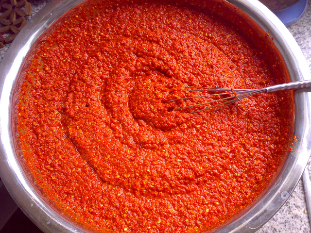 tomato sauce for filling மிளகு சாஸ்.jpg