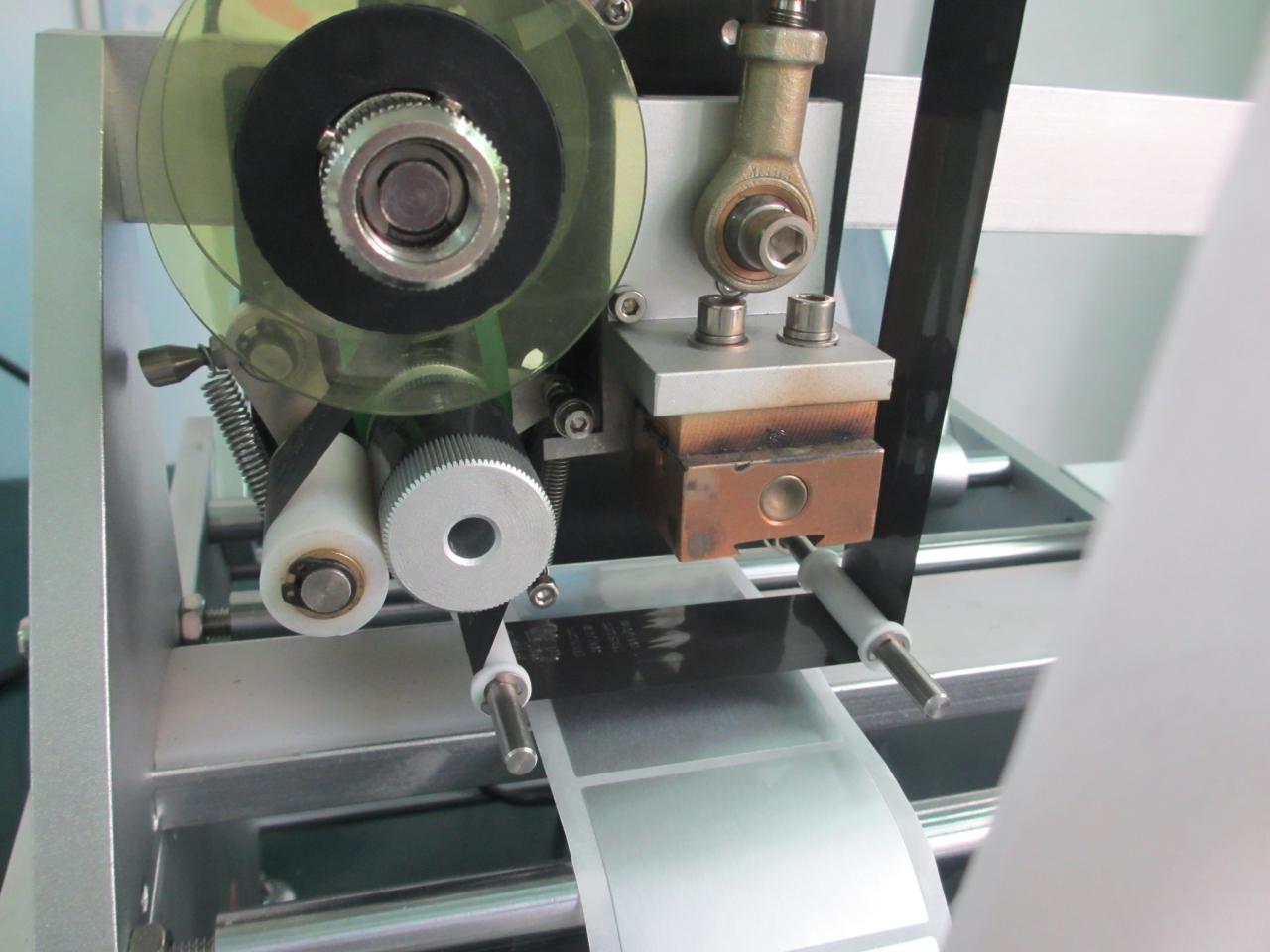 syringe labeling with printing coding function பிரிண்டிங் கோடருடன் கூடிய சிரிஞ்ச் லேபிள் (5).JPG