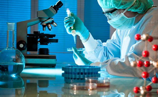 workers testing filling sealing samples tubes-filler-sealer.jpg உடன் ஆய்வக சோதனை