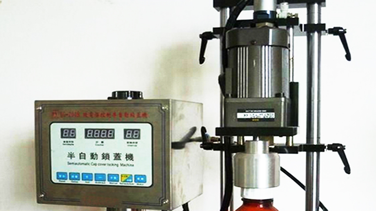 press capping equipments semi automatic கேப்பர் உபகரணங்கள்.jpg அழுத்தவும்