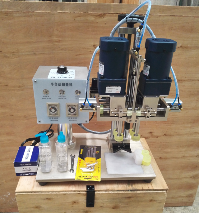 திருகு மூடும் இயந்திரம்.jpg