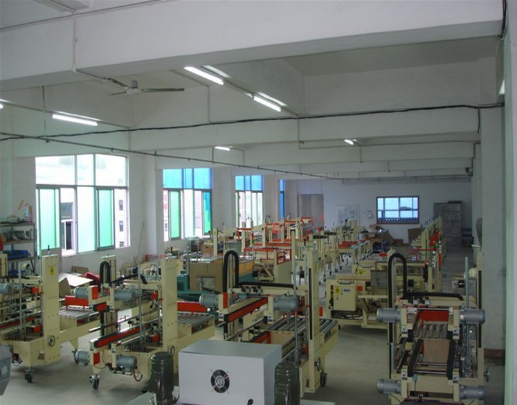 semi automatic carton sealing equipment அட்டைப்பெட்டி சீலர் உபகரணங்கள் அரை auto.jpg