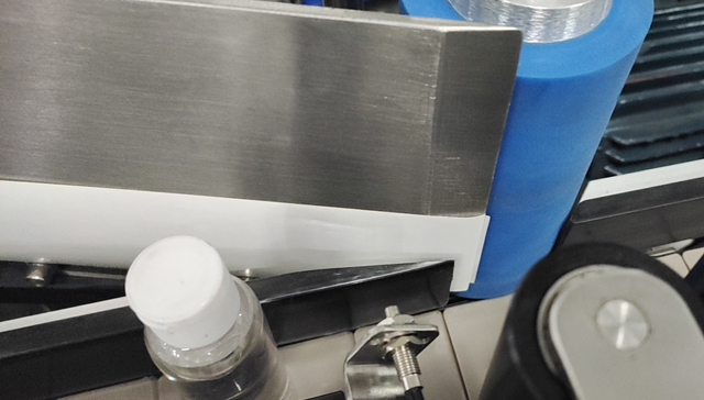 Bottles.jpgக்கான லேபிளிங் செயல்முறை