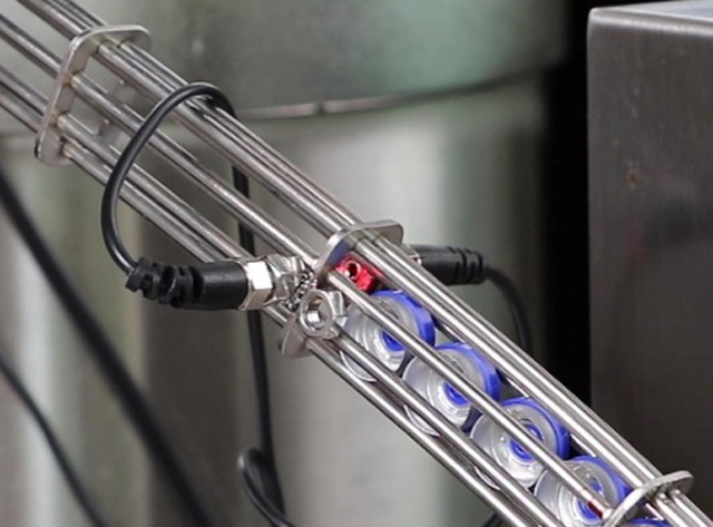 கேப்ஸ் ஃபீடிங் part.png