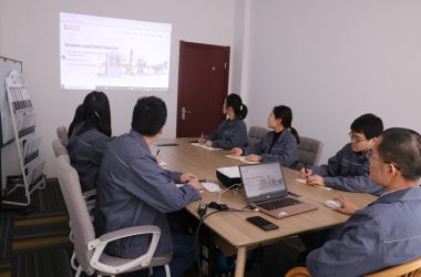 எங்கள் குழு