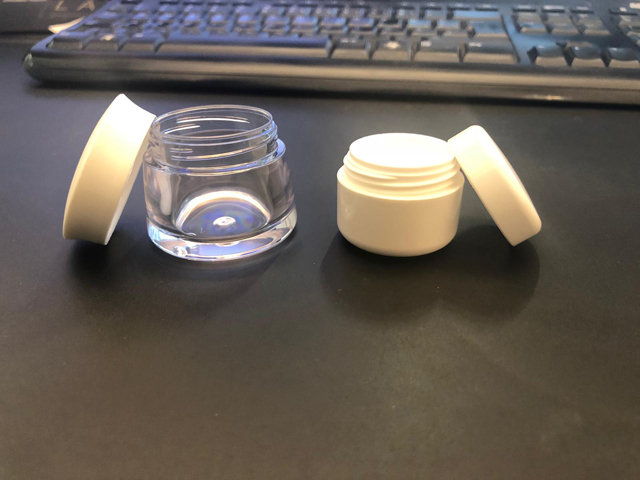 கேப்பிங்கிற்கான ஜாடிகளின் மாதிரிகள்